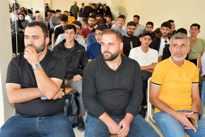 معهد جويا الفني يكرم الأستاذ محمود دكروب تقديرا لمسيرته التعليمية