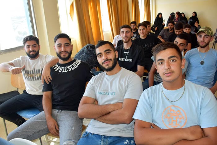 معهد جويا الفني يكرم الأستاذ محمود دكروب تقديرا لمسيرته التعليمية