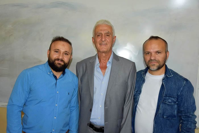 معهد جويا الفني يكرم الأستاذ محمود دكروب تقديرا لمسيرته التعليمية