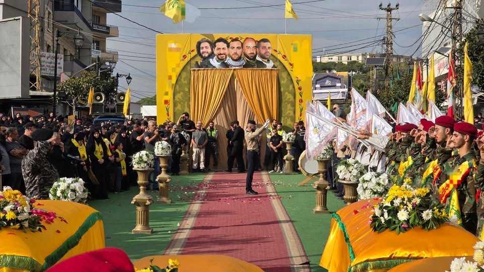 النبطية تشيع خمسة شهداء إثر غارات إسرائيلية وتؤكد التمسك بالمقاومة وحق الدفاع