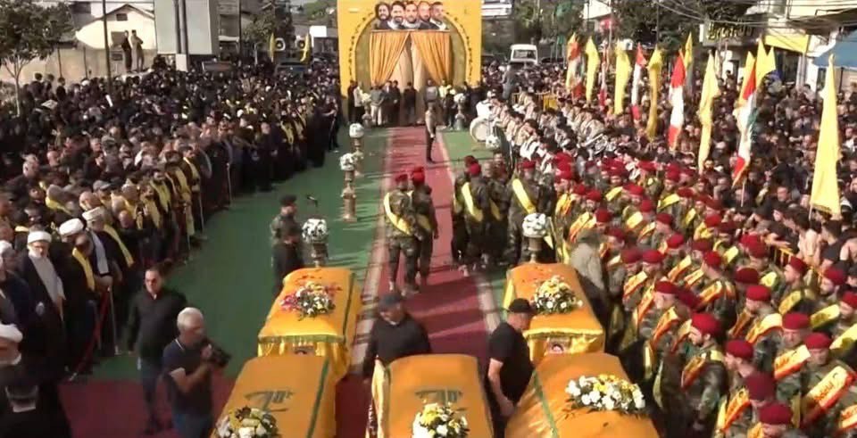 النبطية تشيع خمسة شهداء إثر غارات إسرائيلية وتؤكد التمسك بالمقاومة وحق الدفاع