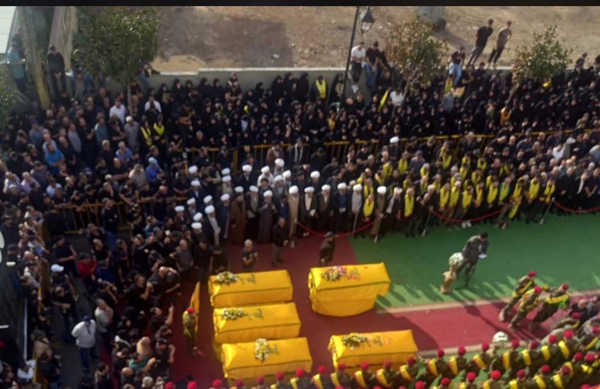 النبطية تشيع خمسة شهداء إثر غارات إسرائيلية وتؤكد التمسك بالمقاومة وحق الدفاع