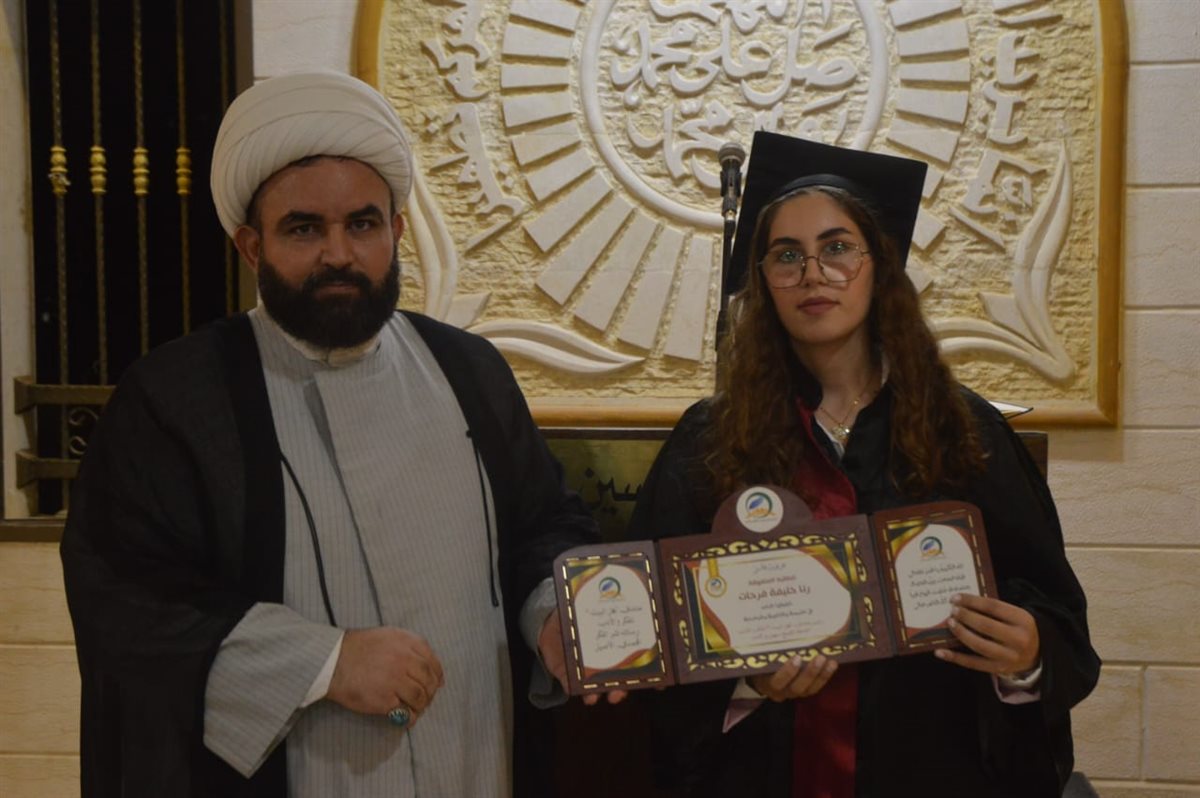 منتدى أهل البيت (ع) في بلدة انصارية يكرم الطلاب المتفوقين ويحتفي بالإعلامي محمد خروبي