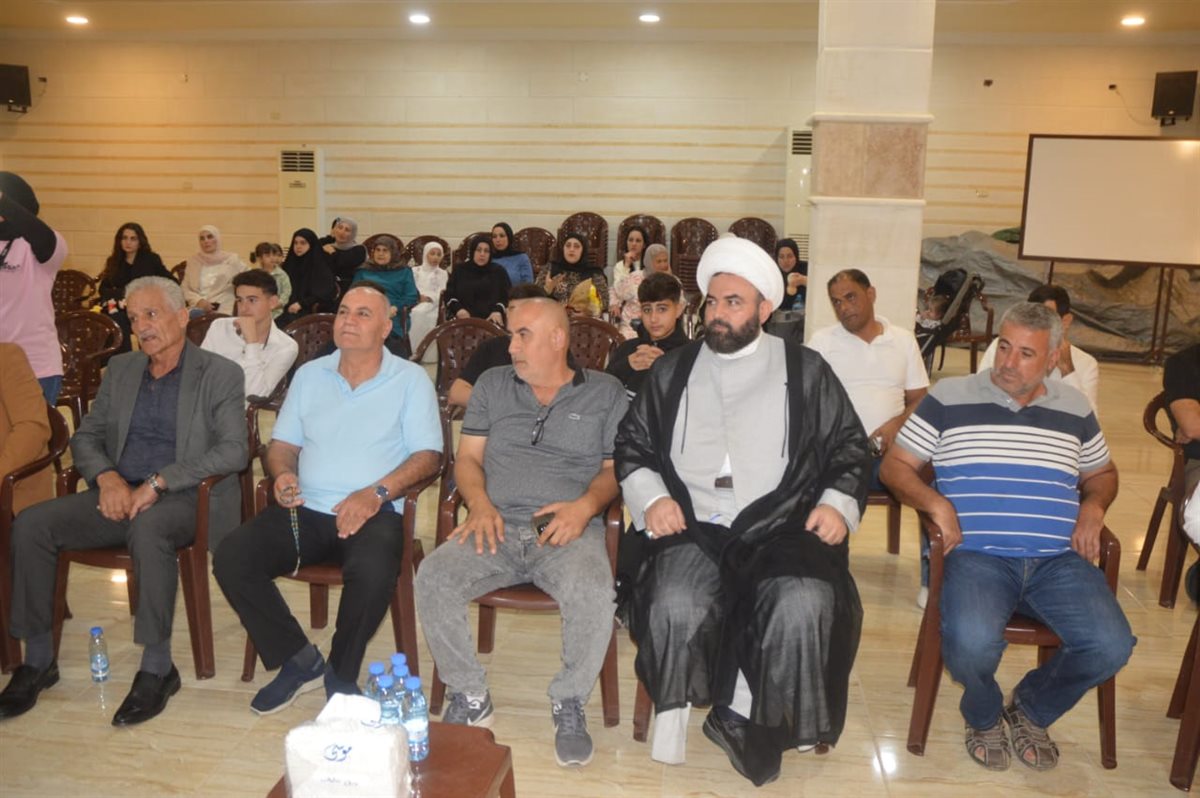 منتدى أهل البيت (ع) في بلدة انصارية يكرم الطلاب المتفوقين ويحتفي بالإعلامي محمد خروبي