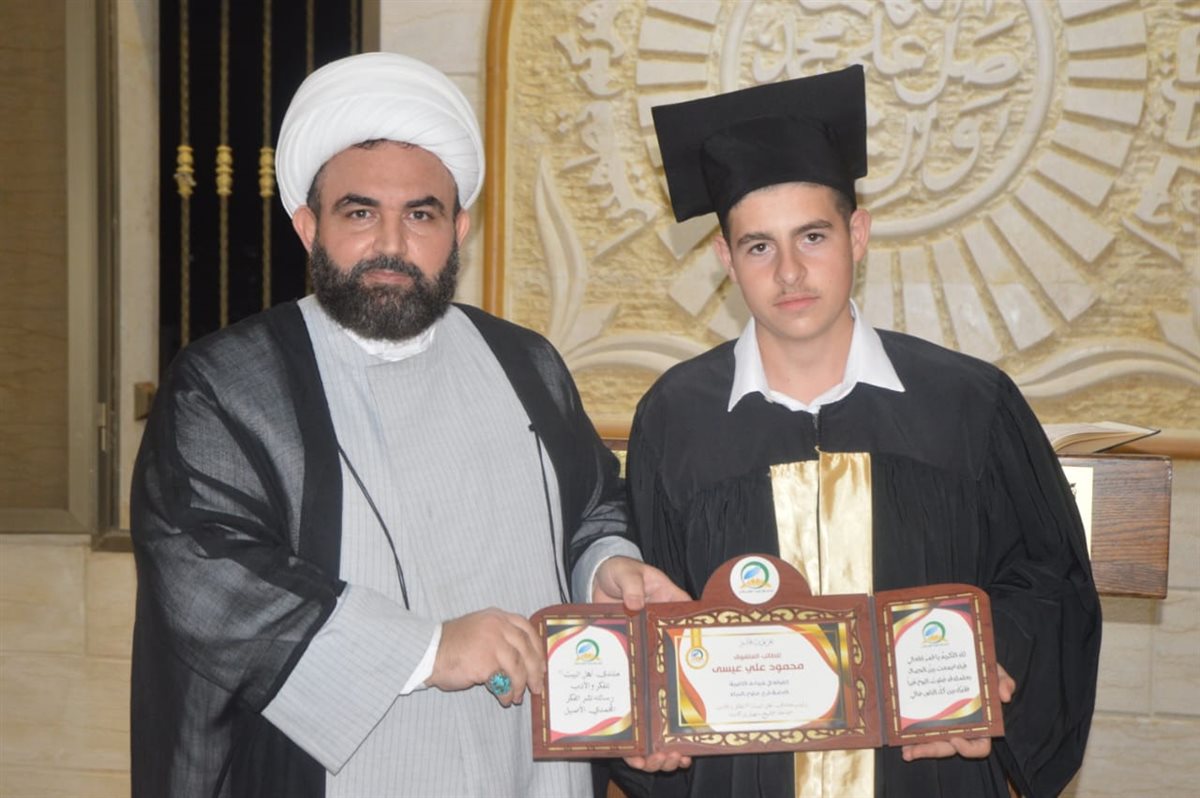 منتدى أهل البيت (ع) في بلدة انصارية يكرم الطلاب المتفوقين ويحتفي بالإعلامي محمد خروبي