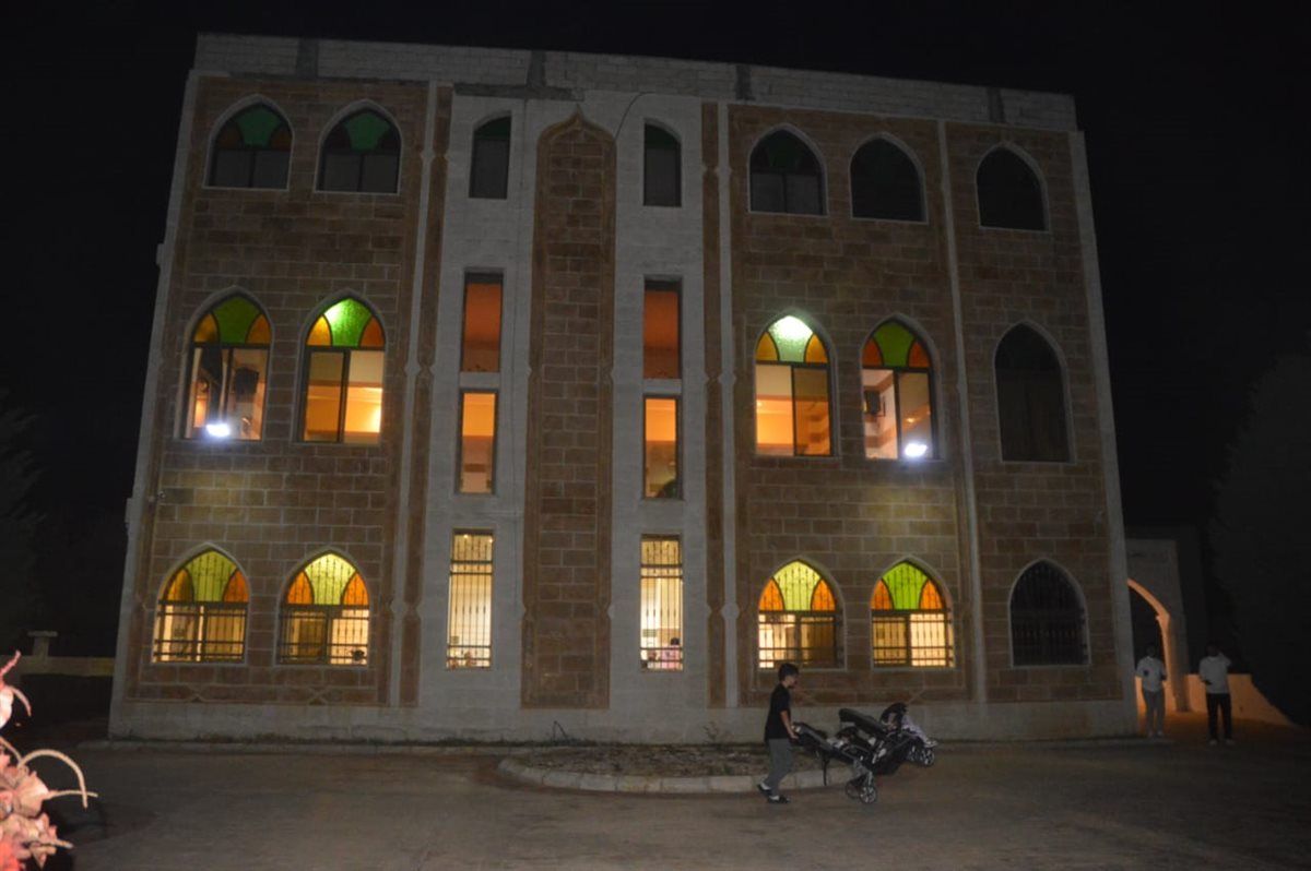 منتدى أهل البيت (ع) في بلدة انصارية يكرم الطلاب المتفوقين ويحتفي بالإعلامي محمد خروبي