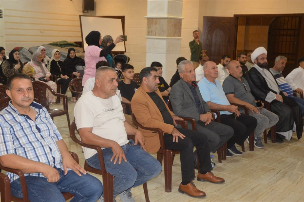 منتدى أهل البيت (ع) في بلدة انصارية يكرم الطلاب المتفوقين ويحتفي بالإعلامي محمد خروبي