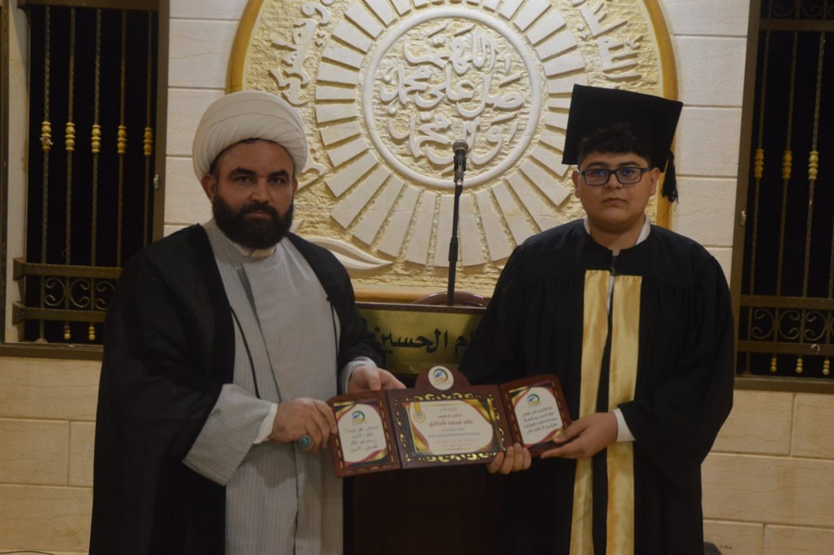 منتدى أهل البيت (ع) في بلدة انصارية يكرم الطلاب المتفوقين ويحتفي بالإعلامي محمد خروبي