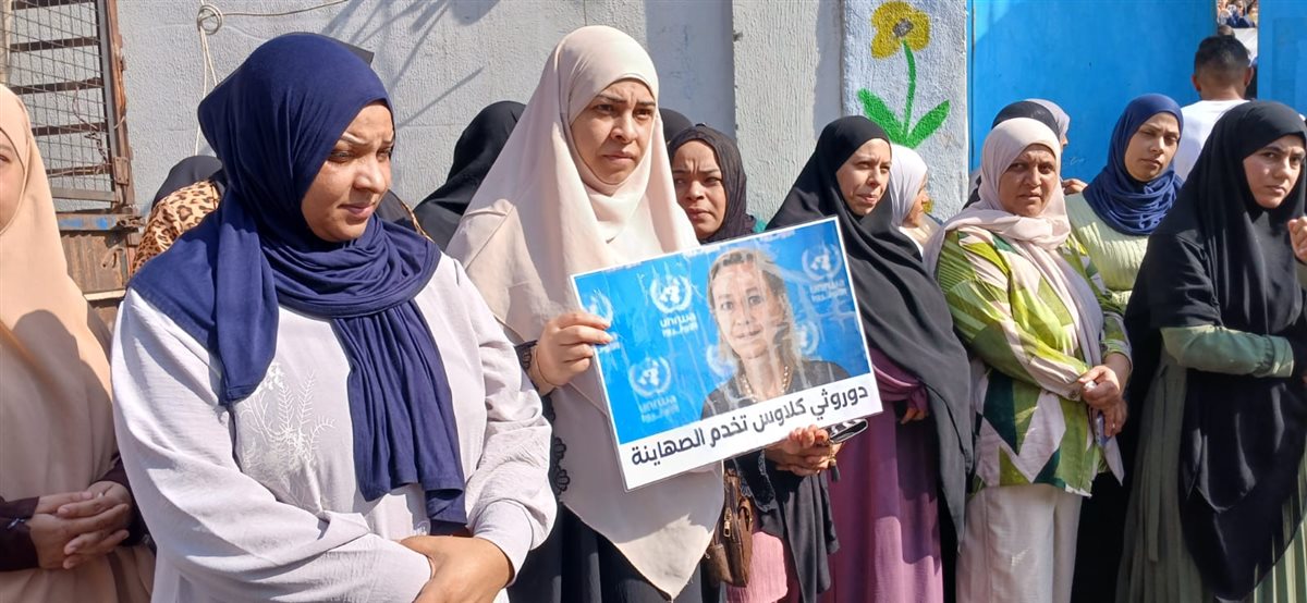 إعتصام في مخيم البرج الشمالي رفضا لتدهور التعليم وسياسة الأونروا في الدمج والاكتظاظ