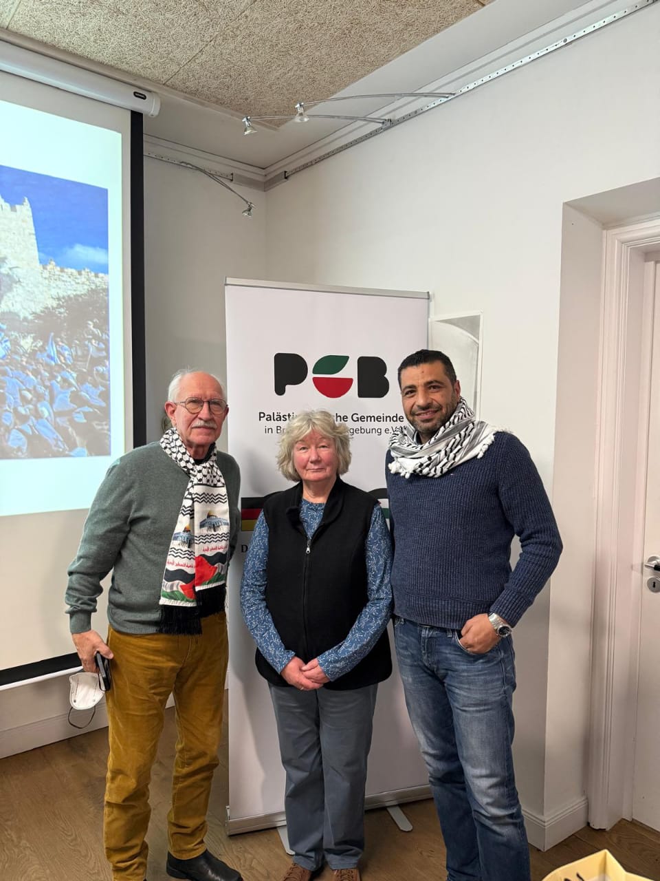 الجالية الفلسطينية في بريمن تنظم ندوة سياسية للصحفية الألمانية كارين لوكفيلد