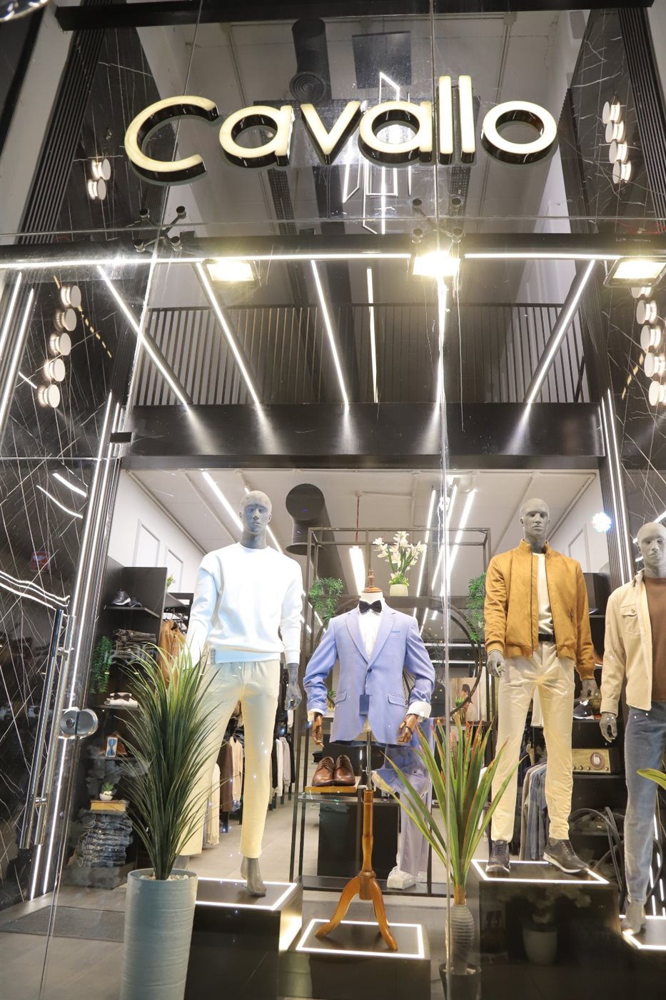 إفتتاح حاشد لمحل Cavallo في صور.. عنوان الأناقة الرجالية في عالم الألبسة