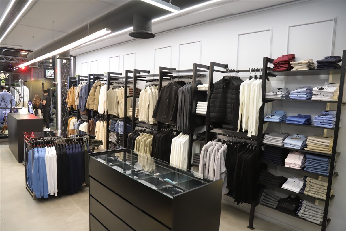 إفتتاح حاشد لمحل Cavallo في صور.. عنوان الأناقة الرجالية في عالم الألبسة