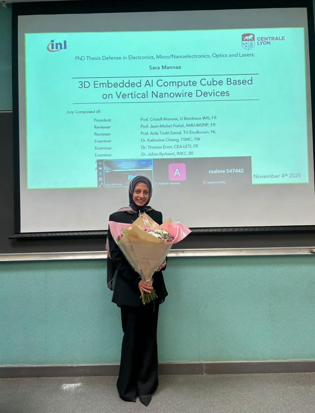 شهادة الدكتوراة باختصاص الإلكترونيات، الميكرو إلكترونيات النانوية، البصريات والليزر لإبنة البرج الشمالي الشابة سارة جعفر مناع