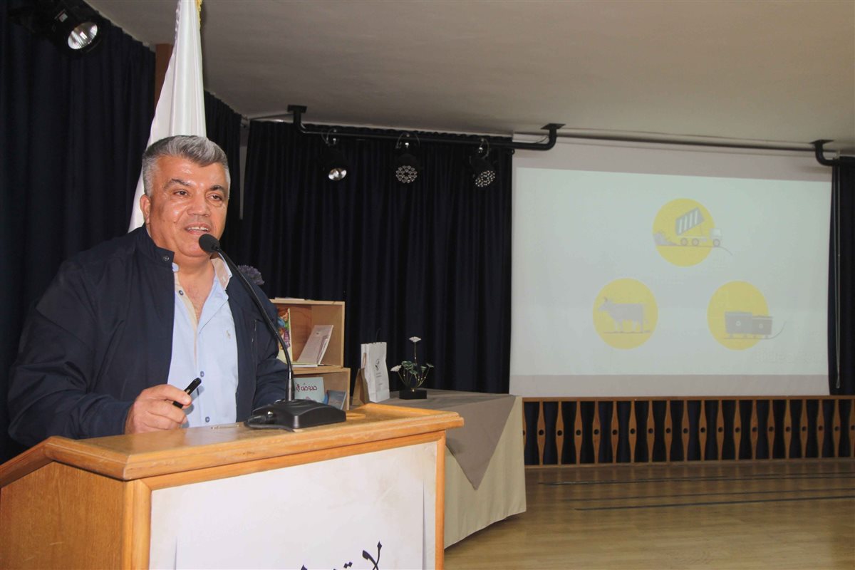 ثانوية السفير استضافت د. جهاد عبود في لقاء حواري ومعرض علمي بعنوان تخبرنا الكيمياء