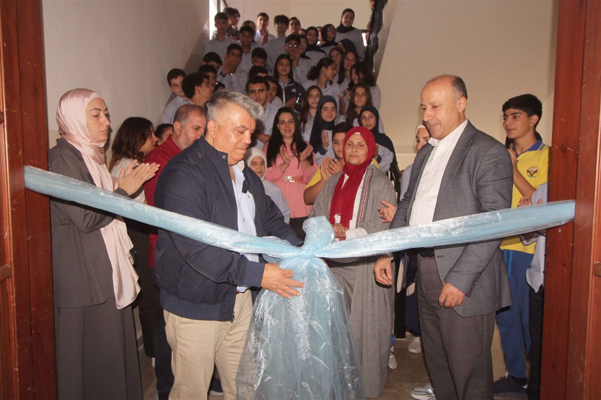 ثانوية السفير استضافت د. جهاد عبود في لقاء حواري ومعرض علمي بعنوان تخبرنا الكيمياء