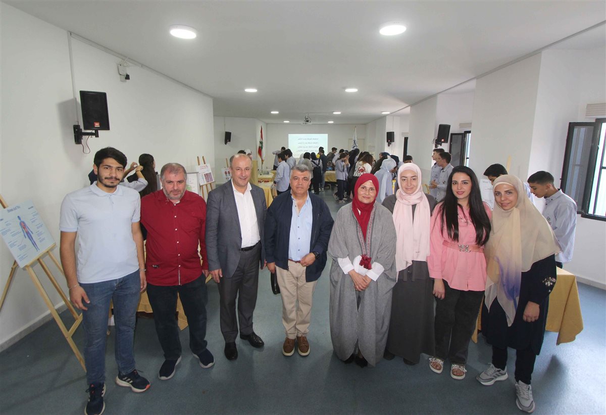 ثانوية السفير استضافت د. جهاد عبود في لقاء حواري ومعرض علمي بعنوان تخبرنا الكيمياء