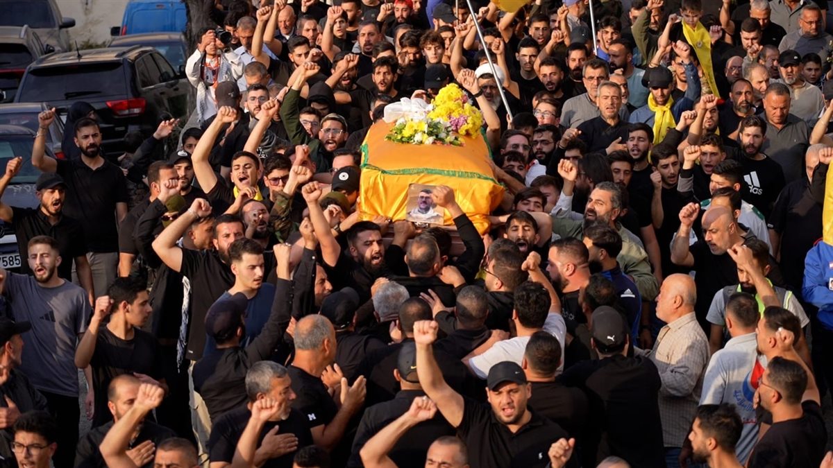 حزب الله وأهالي حومين الفوقا شيعوا الشهيد المجاهد عباس علي الجواد