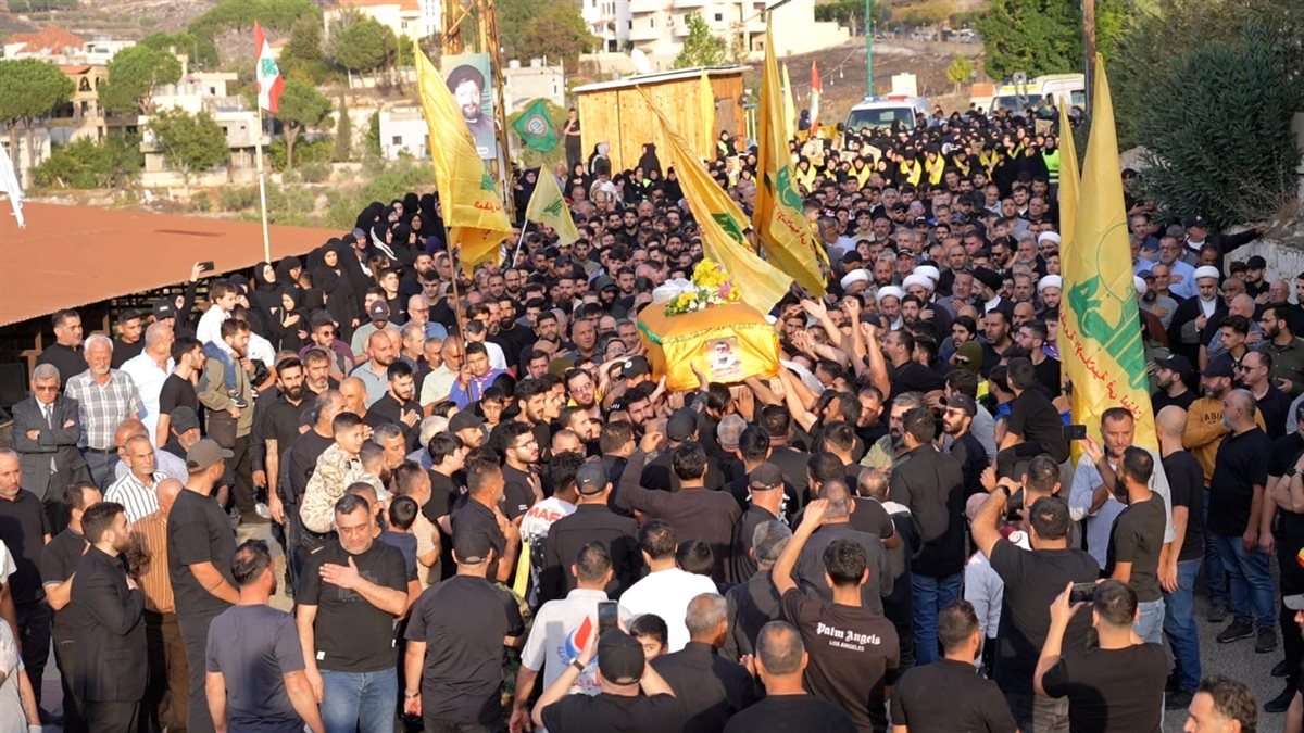 حزب الله وأهالي حومين الفوقا شيعوا الشهيد المجاهد عباس علي الجواد