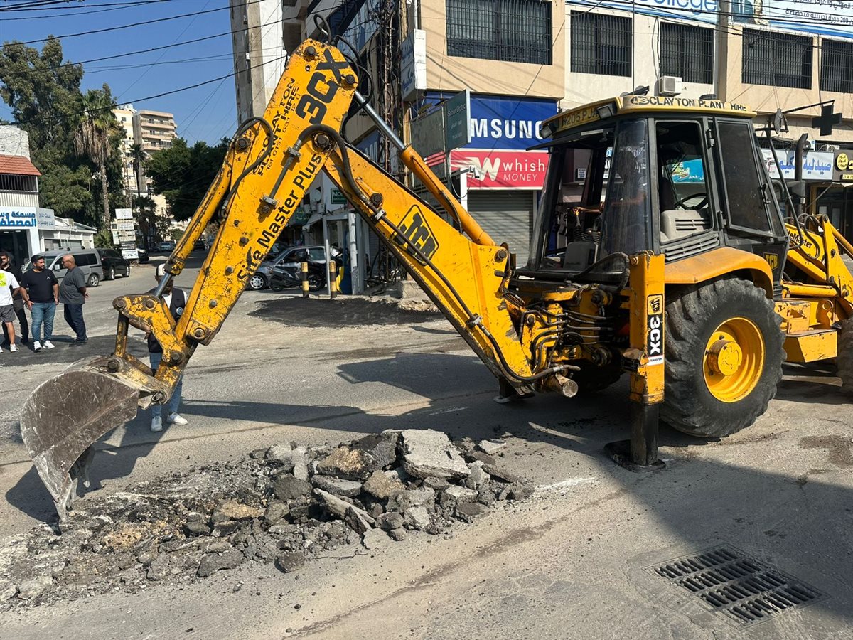 عملية إصلاح واسعة للطرقات وخطة سير من قبل بلدية البرج الشمالي لحل أزمة السير
