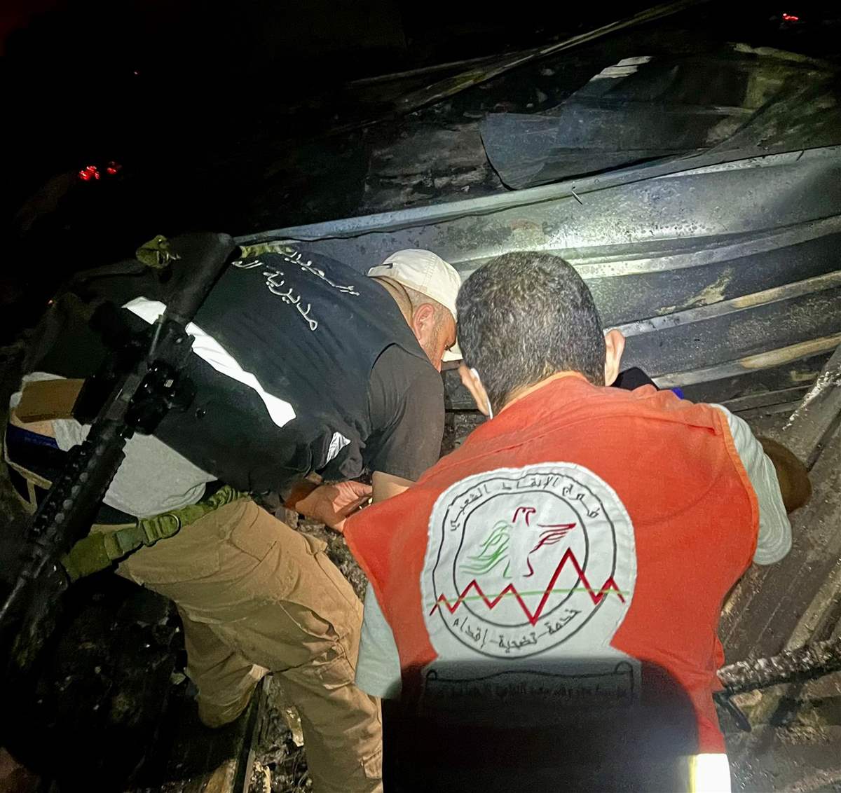 بالصور: نتيجة ماس كهربائي... احتراق خيمة للنازحين