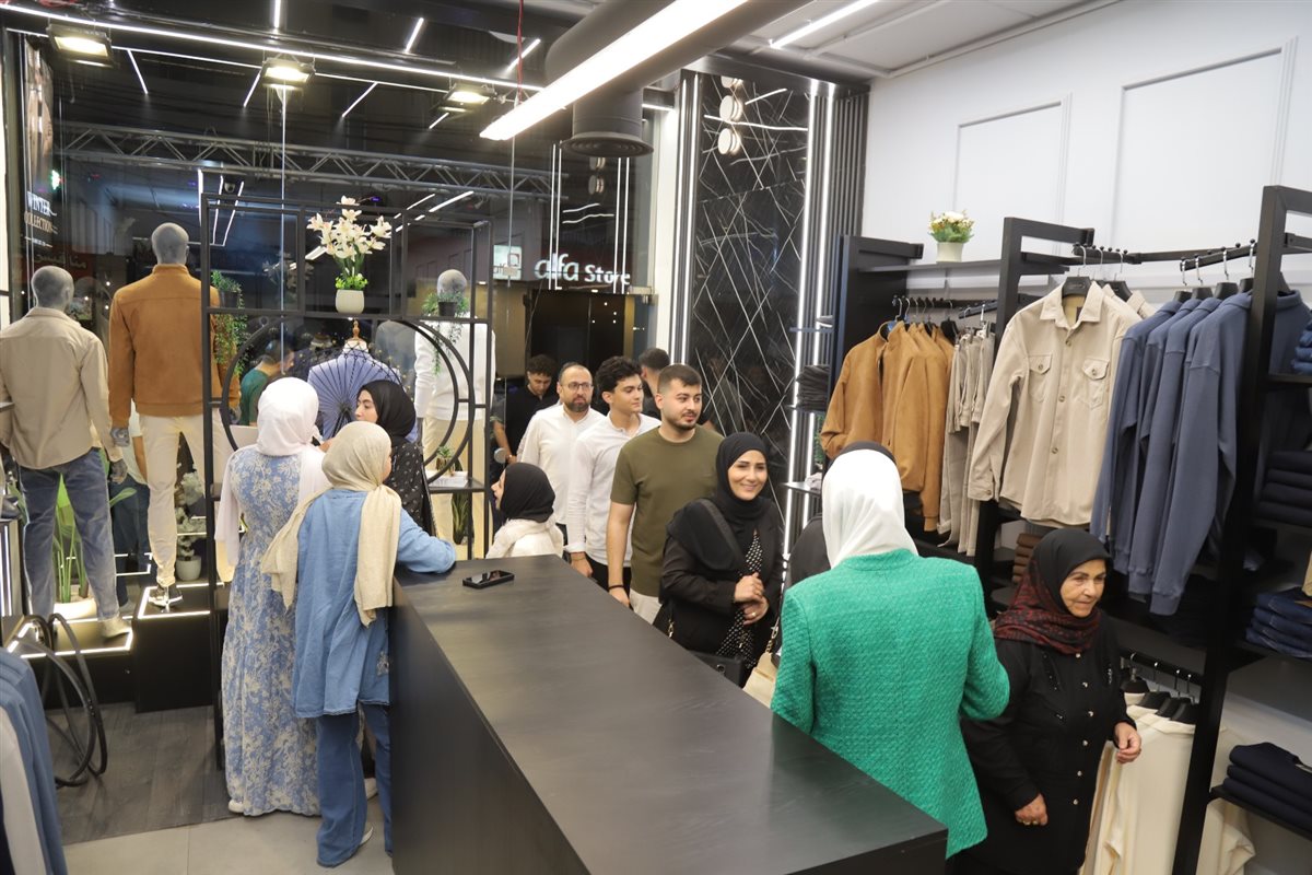 إفتتاح حاشد لمحل Cavallo في صور.. عنوان الأناقة الرجالية في عالم الألبسة