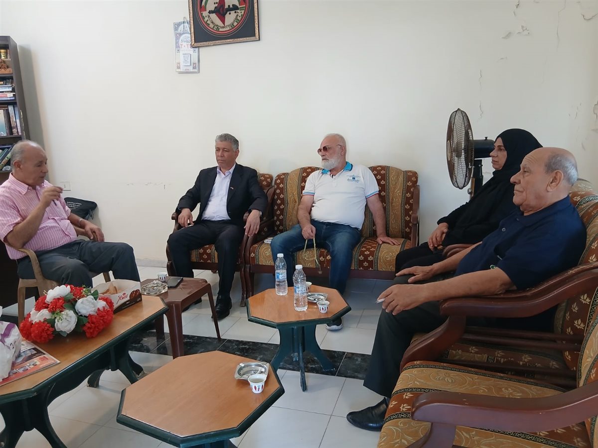 اتحاد نقابات عمال فلسطين فرع لبنان يبحث مع جبهة النضال الشعبي الفلسطيني في لبنان سبل تعزيز العمل النقابي والوطني المشترك