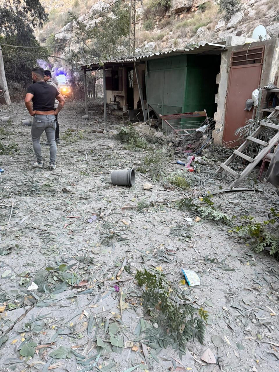 تضرر عدد من الاستراحات وانسداد مجرى الليطاني بسبب الغارات على طيرفلسيه