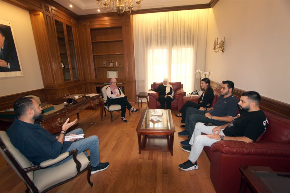 بهية الحريري تستقبل وفودا بلدية ونقابية وتتابع قضايا سائقي الشاحنات في صيدا