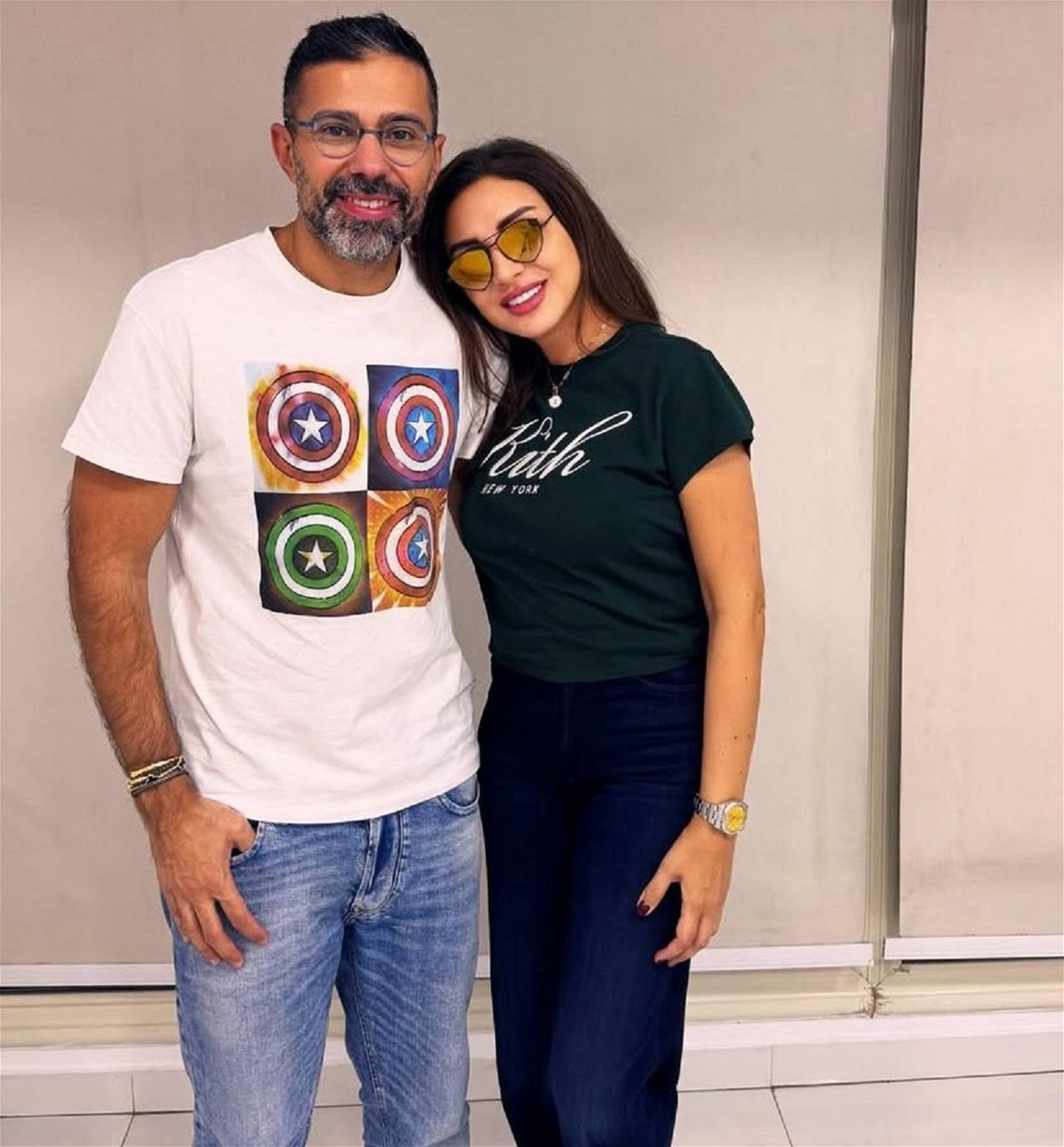 أطلت برفقة طبيب لبناني.. صورة للفنانة أنغام تثير الجدل!