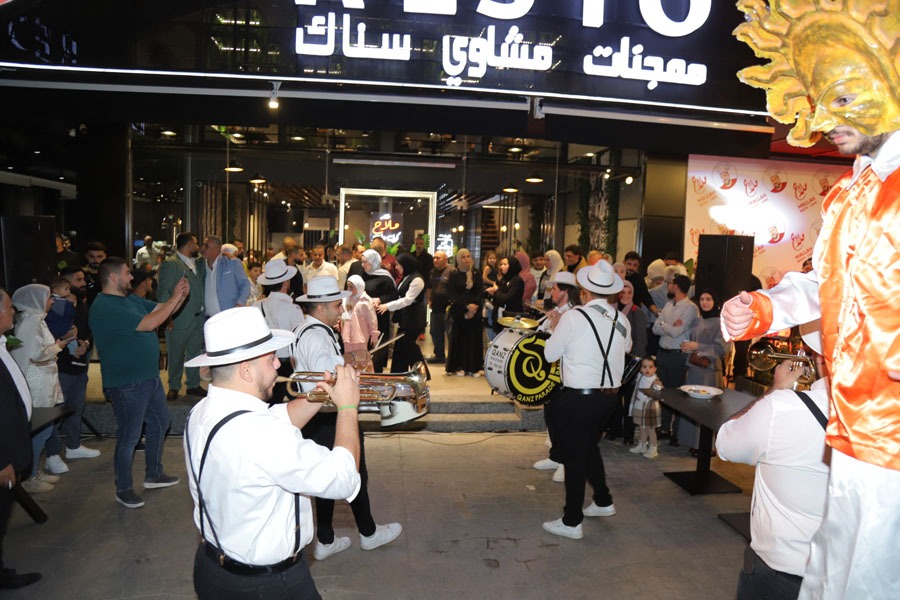 افتتاح حاشد للفرع الخامس من فرن وملحمة ومطعم الملاح .. الأضخم على أوتوستراد الغازية