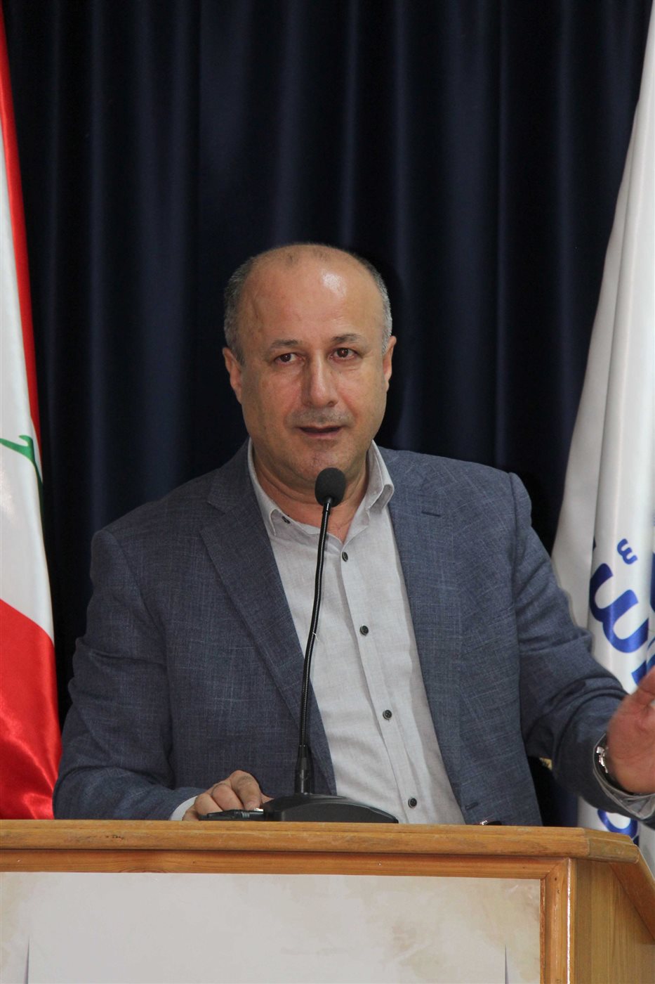 ثانوية السفير تحيي أسبوع الغابات بلقاء مع د. محمد فقيه