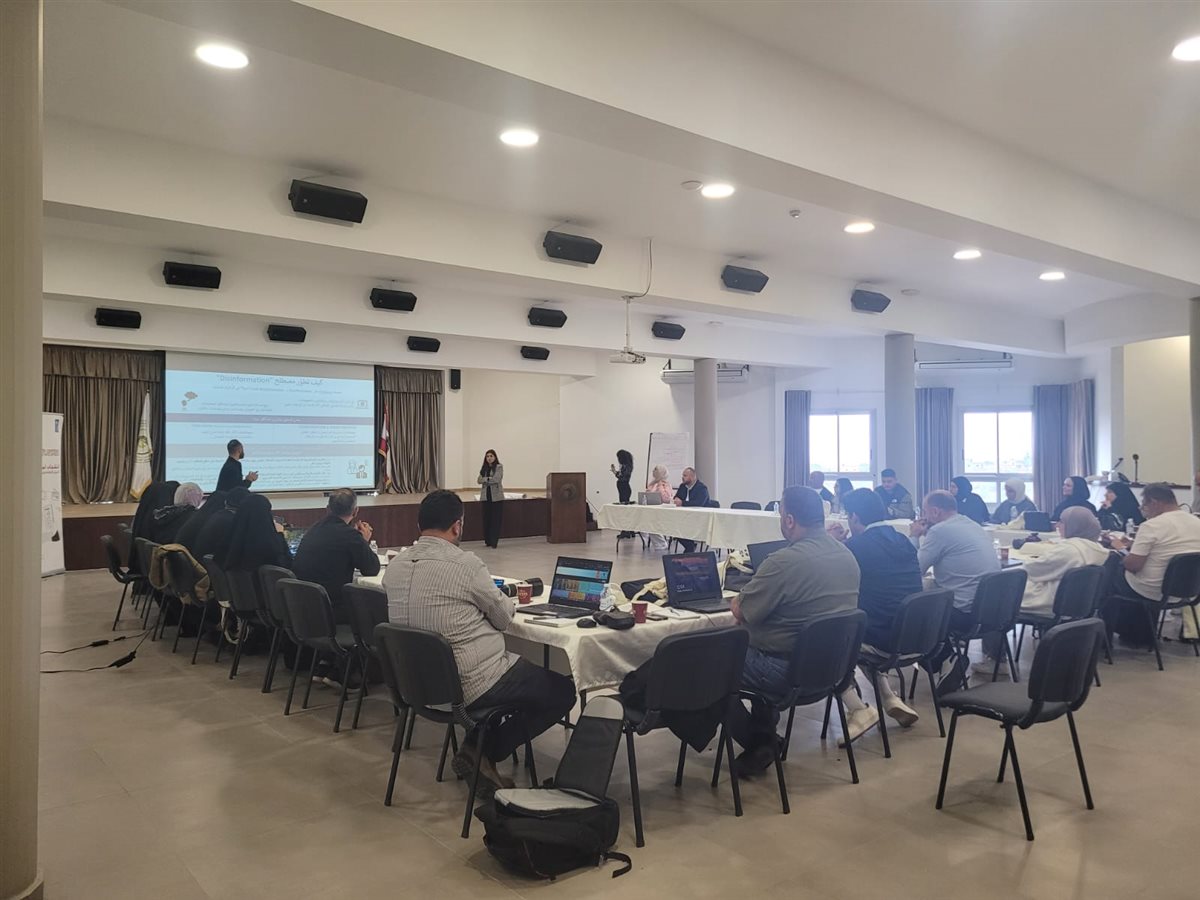 تدريب إعلاميي ساحل الزهراني على مواجهة الأخبار الزائفة وتعزيز التحقق من المعلومات