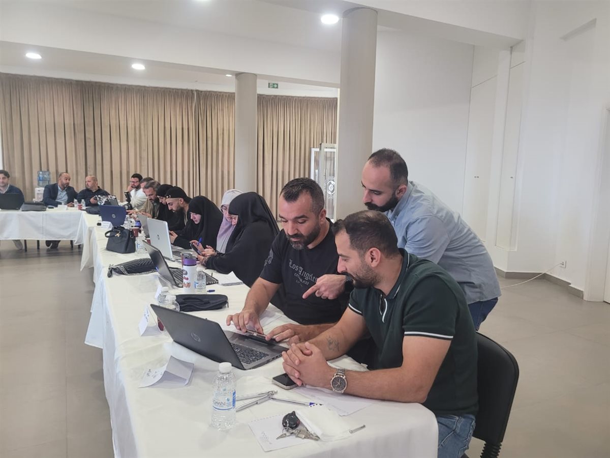 اختتام دورة تدريبية حول التحقق من الأخبار الزائفة وميثاق شرف يجمع إعلاميي منطقة الزهراني