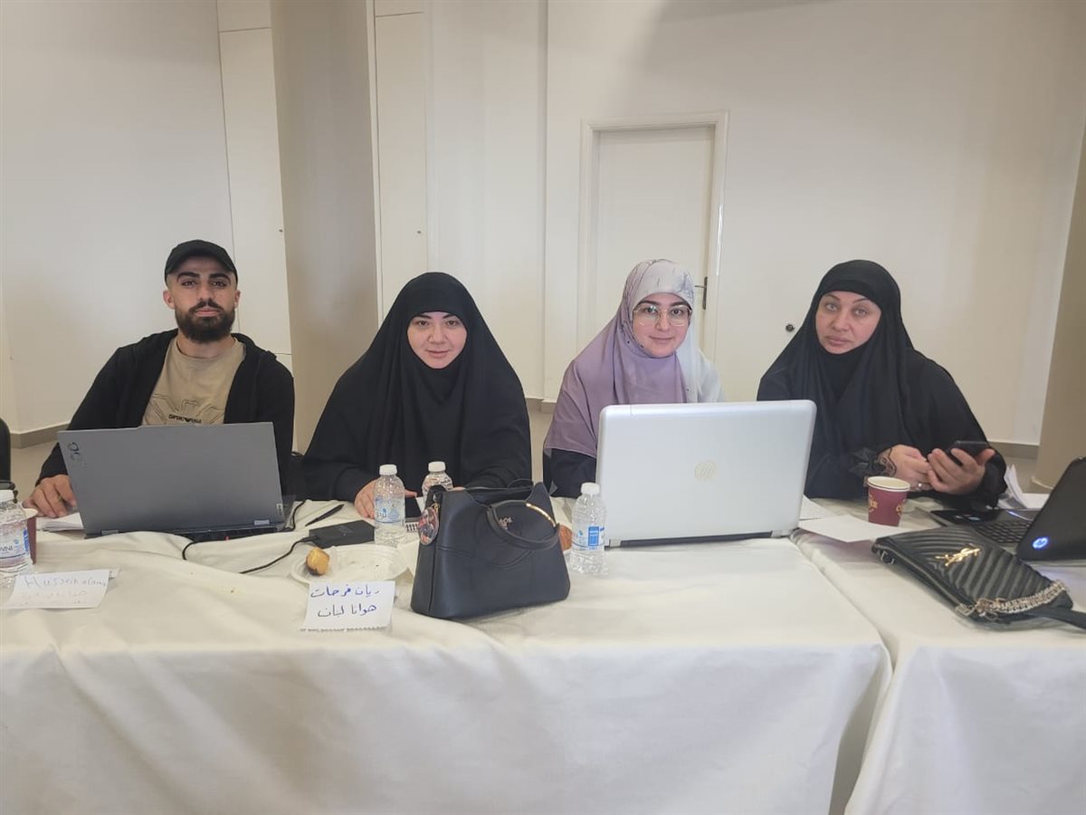 اختتام دورة تدريبية حول التحقق من الأخبار الزائفة وميثاق شرف يجمع إعلاميي منطقة الزهراني