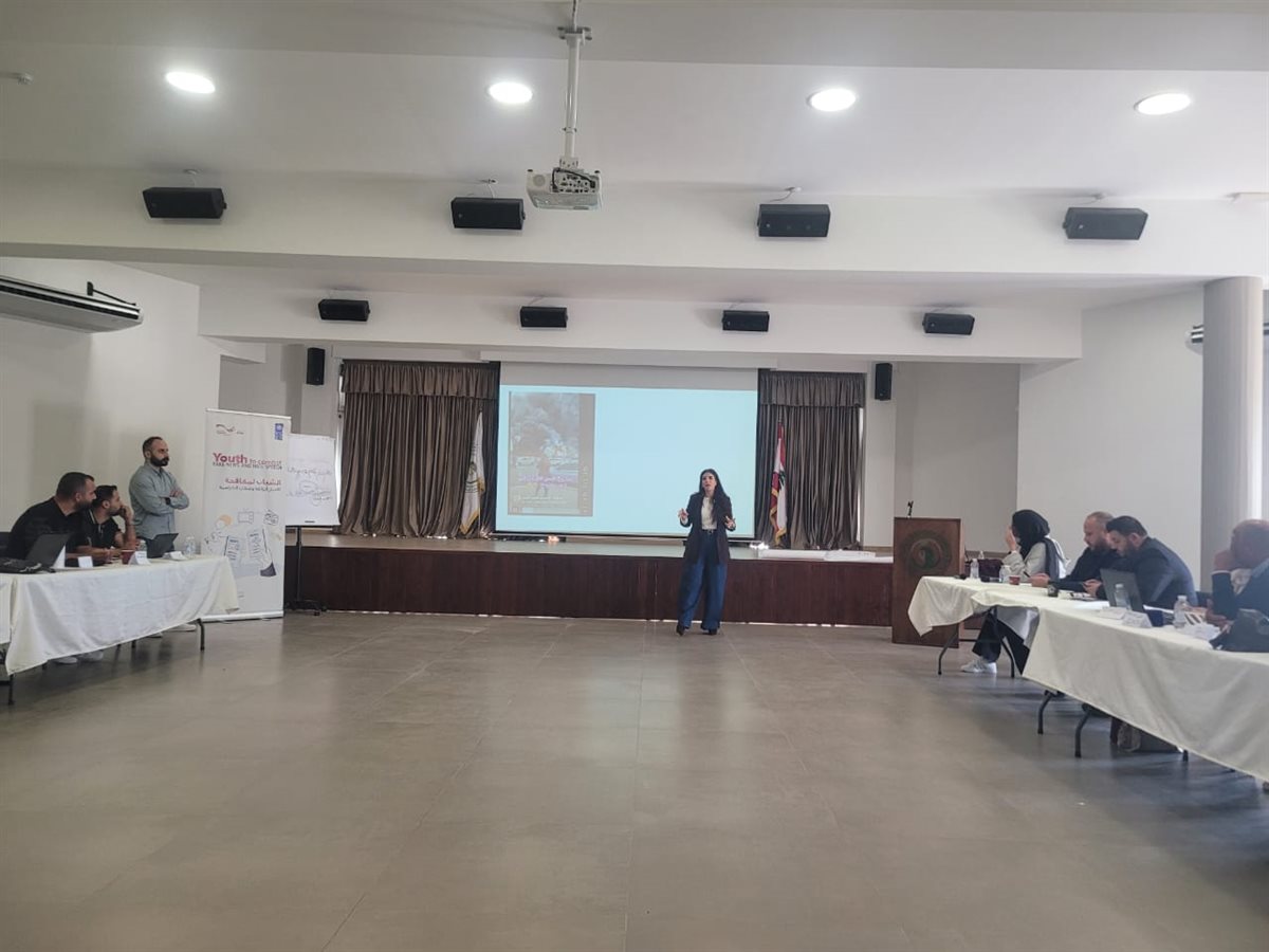 اختتام دورة تدريبية حول التحقق من الأخبار الزائفة وميثاق شرف يجمع إعلاميي منطقة الزهراني