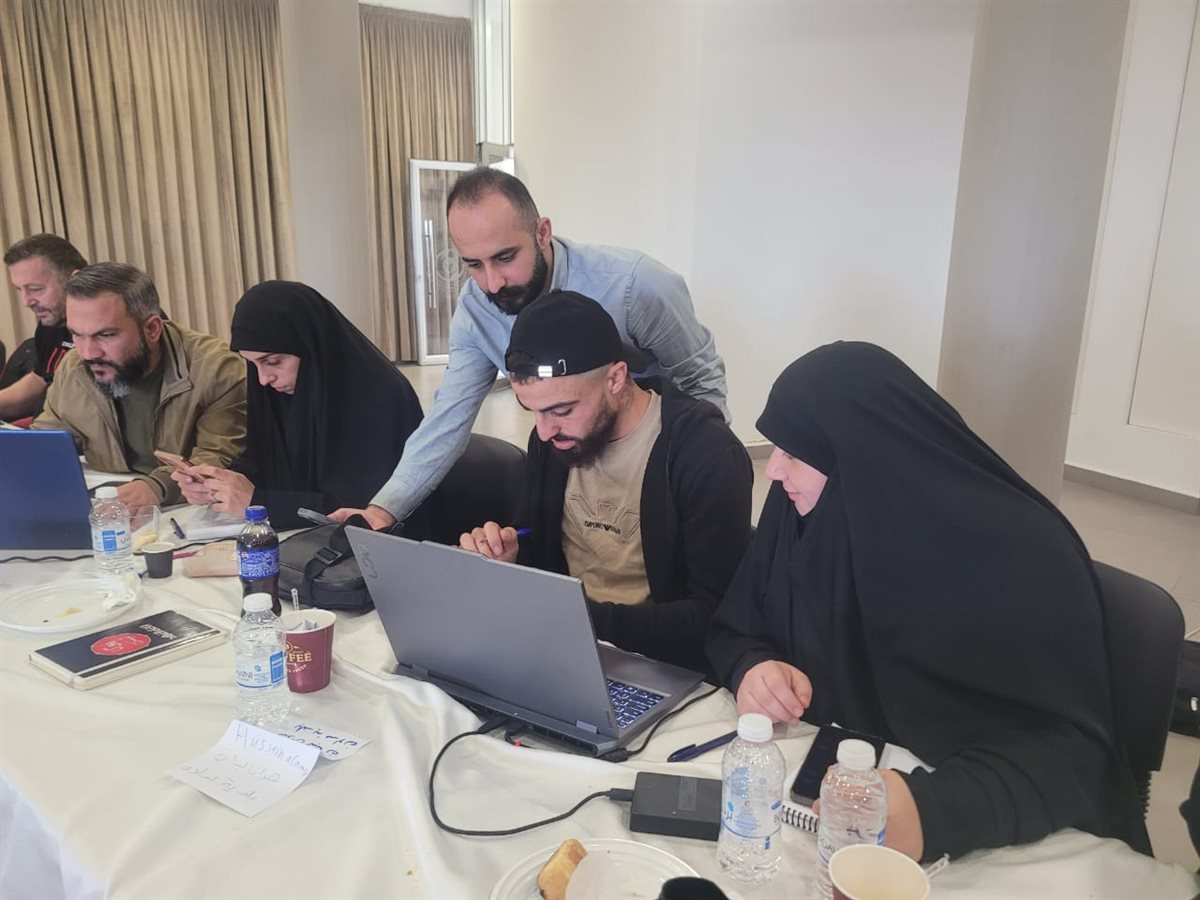 اختتام دورة تدريبية حول التحقق من الأخبار الزائفة وميثاق شرف يجمع إعلاميي منطقة الزهراني