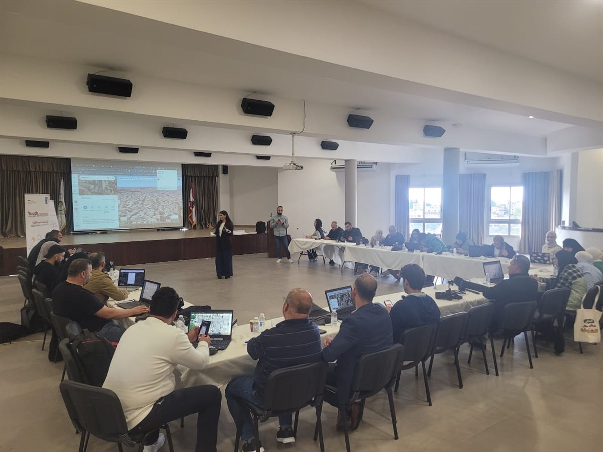 اختتام دورة تدريبية حول التحقق من الأخبار الزائفة وميثاق شرف يجمع إعلاميي منطقة الزهراني