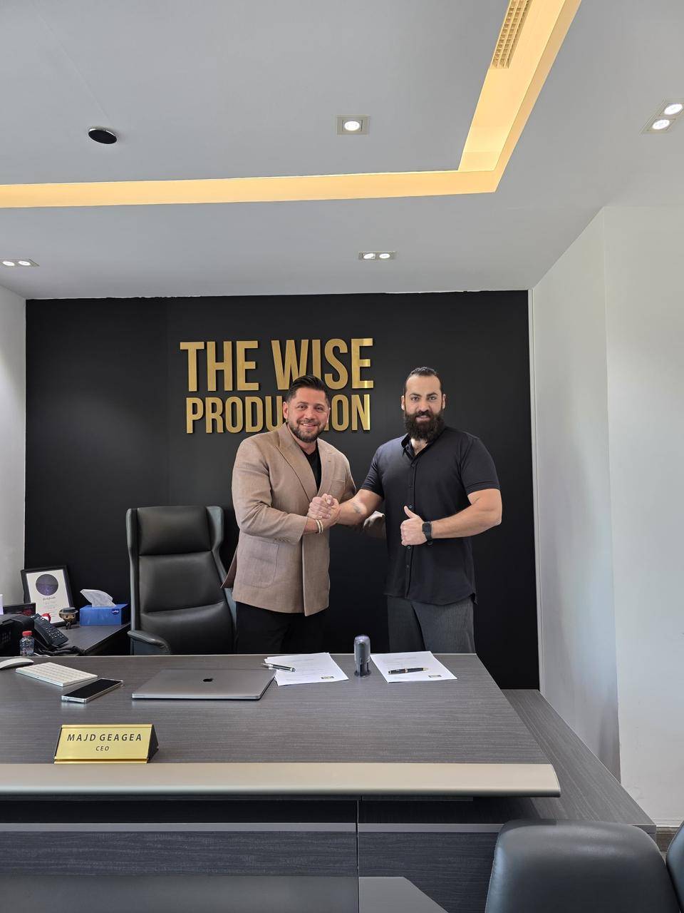 بعد انسحاب محمد الأحمد.. هذا النجم السوري سيمثل إلى جانب سيرين عبد النور (صور)