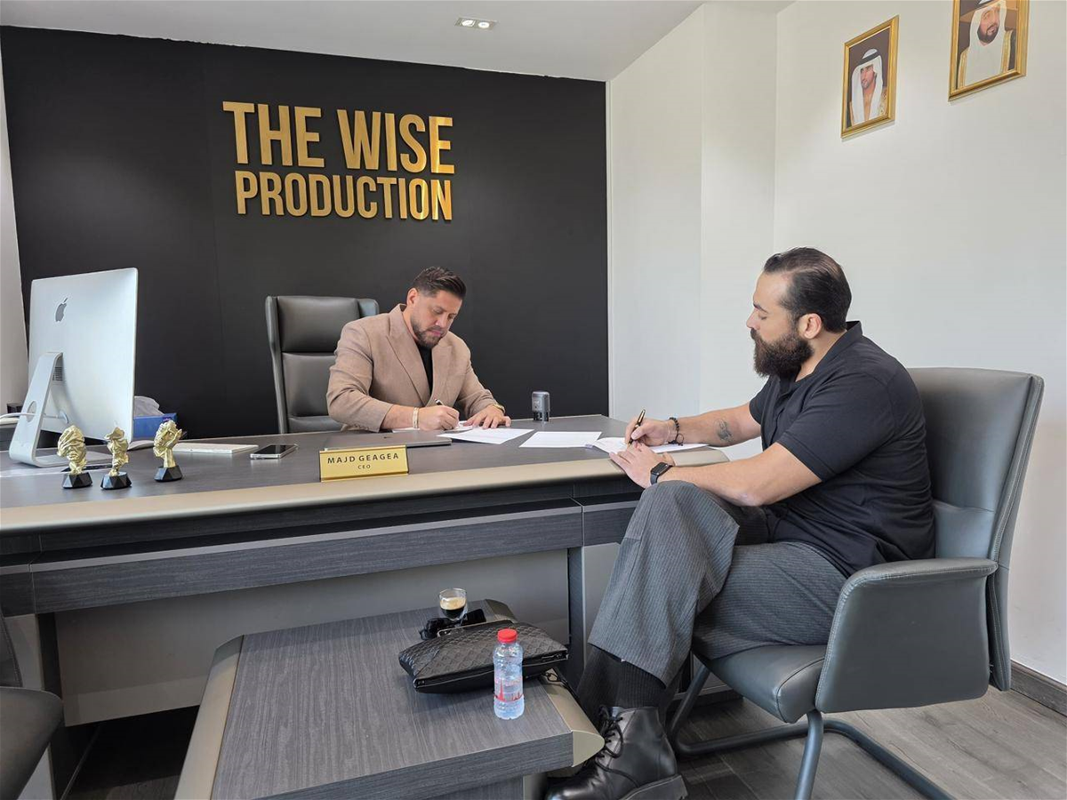 بعد انسحاب محمد الأحمد.. هذا النجم السوري سيمثل إلى جانب سيرين عبد النور (صور)