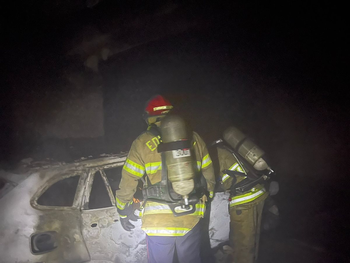 جنوبا: حريق داخل مبنى سكني وإخلاء ساكنيه... ونقل 9 إصابات من المكان! (صور)