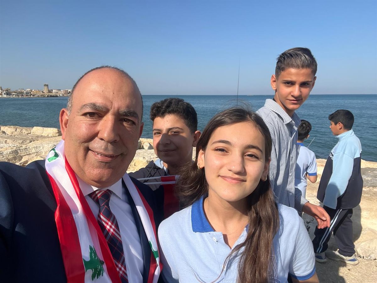 مدرسة صور TCS تشارك بإحياء عيد الاستقلال في ساحة العلم في مدينة صور