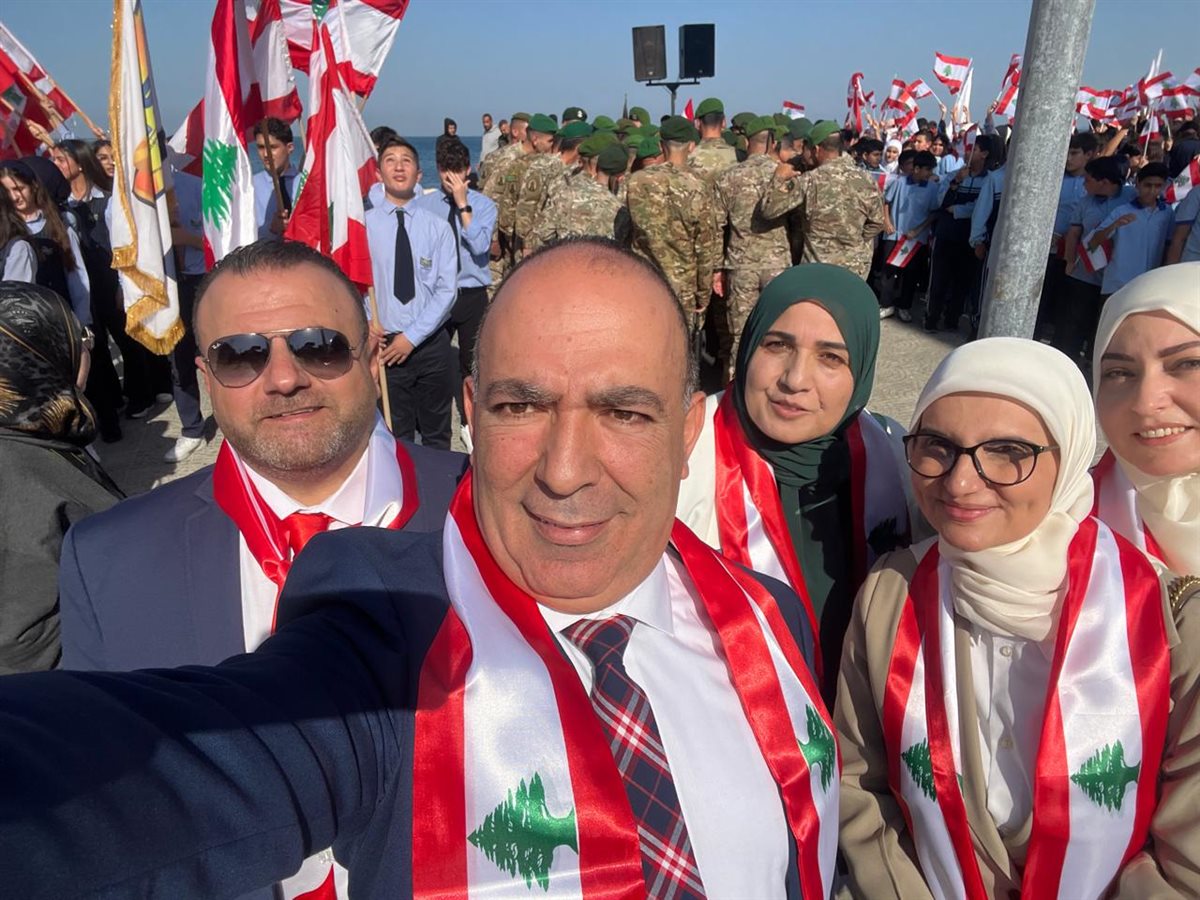 مدرسة صور TCS تشارك بإحياء عيد الاستقلال في ساحة العلم في مدينة صور