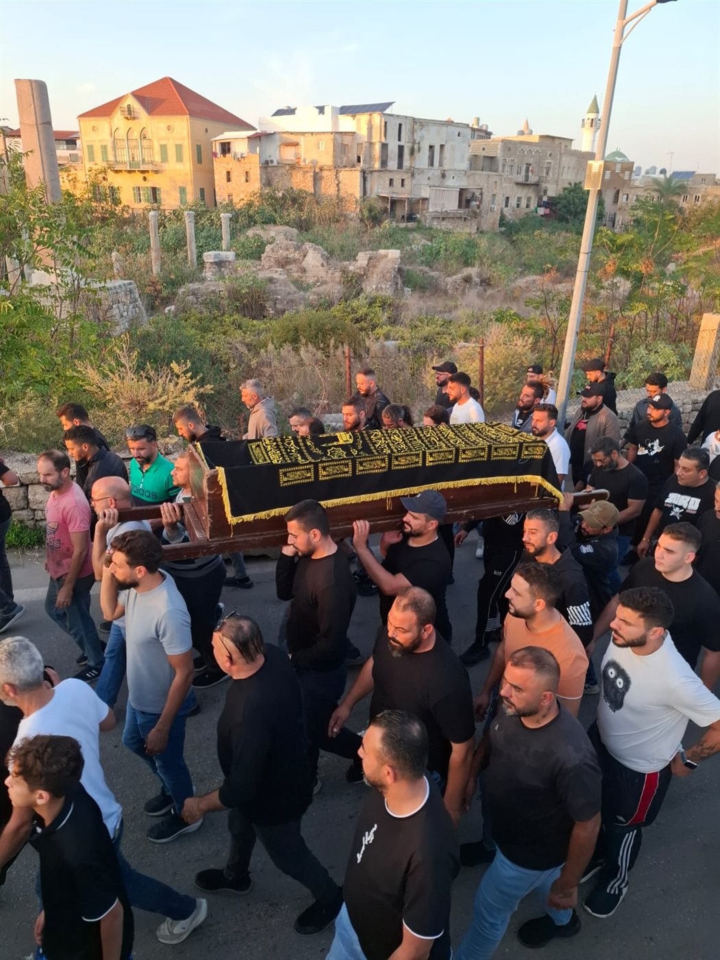 مدينة صور شيعت فقيد الشباب الغالي المرحوم عباس نصار