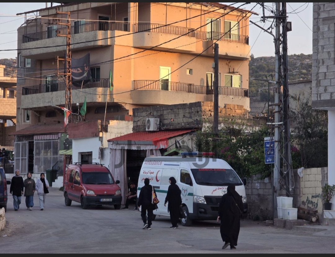 بالصور: لطمأنة الأهالي بعد التهديد... لا يزال الجيش اللبناني و اليونيفيل ينتشران في بيت ليف