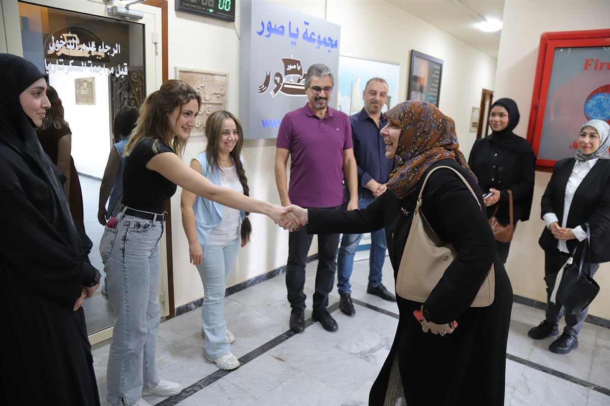 السيدة مليحة الصدر ضيفة طلاب الاعلام في جامعة LIU في ستديوهات يا صور: الامام الصدر حفز الشباب على العلم والتقدم