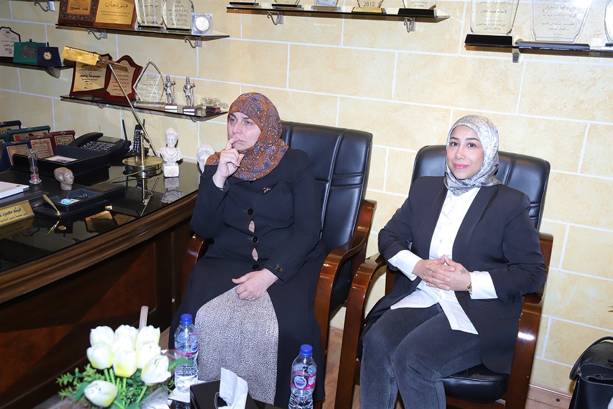 السيدة مليحة الصدر ضيفة طلاب الاعلام في جامعة LIU في ستديوهات يا صور: الامام الصدر حفز الشباب على العلم والتقدم