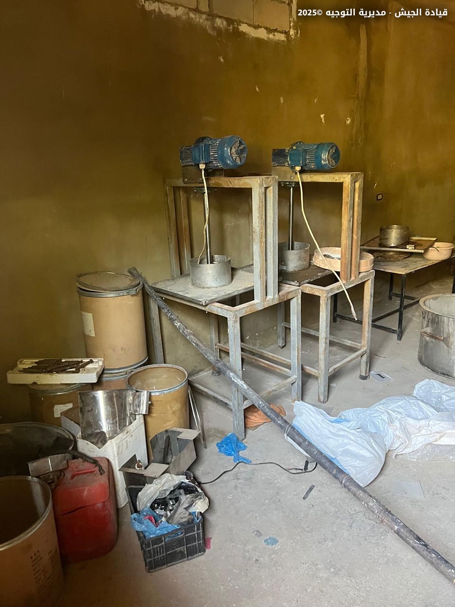 بالصور: سقوط مصنع كبتاغون جديد بيد الجيش... وهذا ما ضبط!