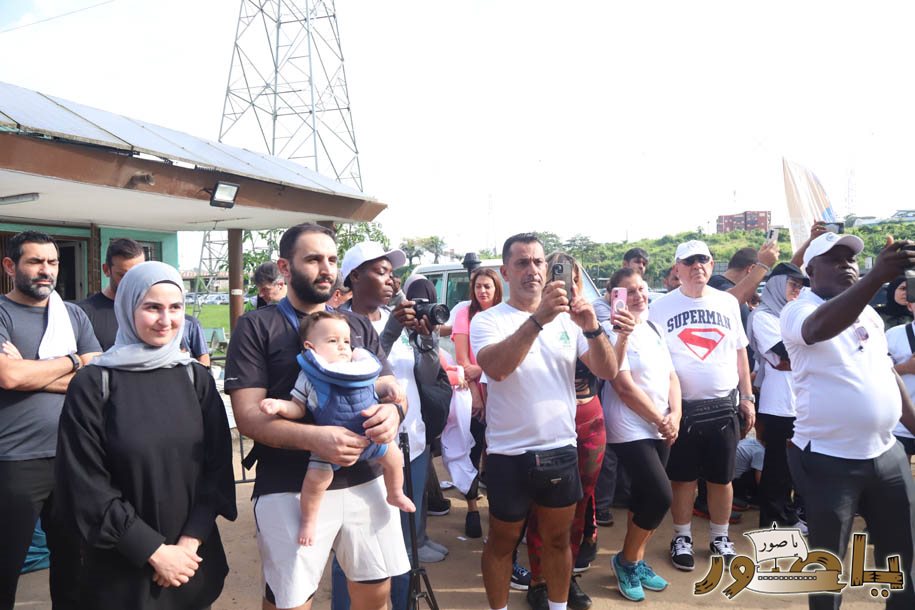 بمناسبة عيد الإستقلال الـ٨٢: الجامعة اللبنانية الثقافية في أبيدجان تجمع بين الرياضة والعمل البيئي