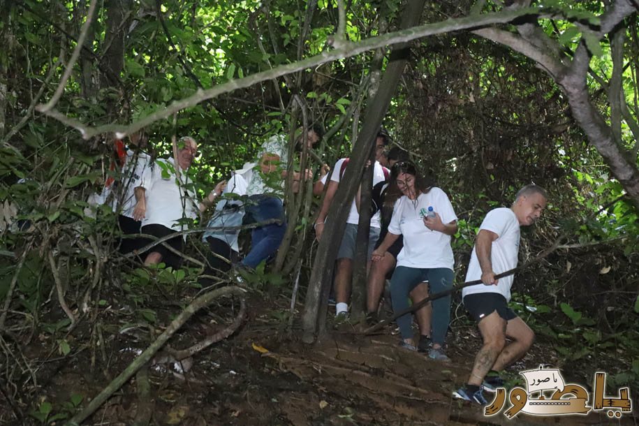 بمناسبة عيد الإستقلال الـ٨٢: الجامعة اللبنانية الثقافية في أبيدجان تجمع بين الرياضة والعمل البيئي