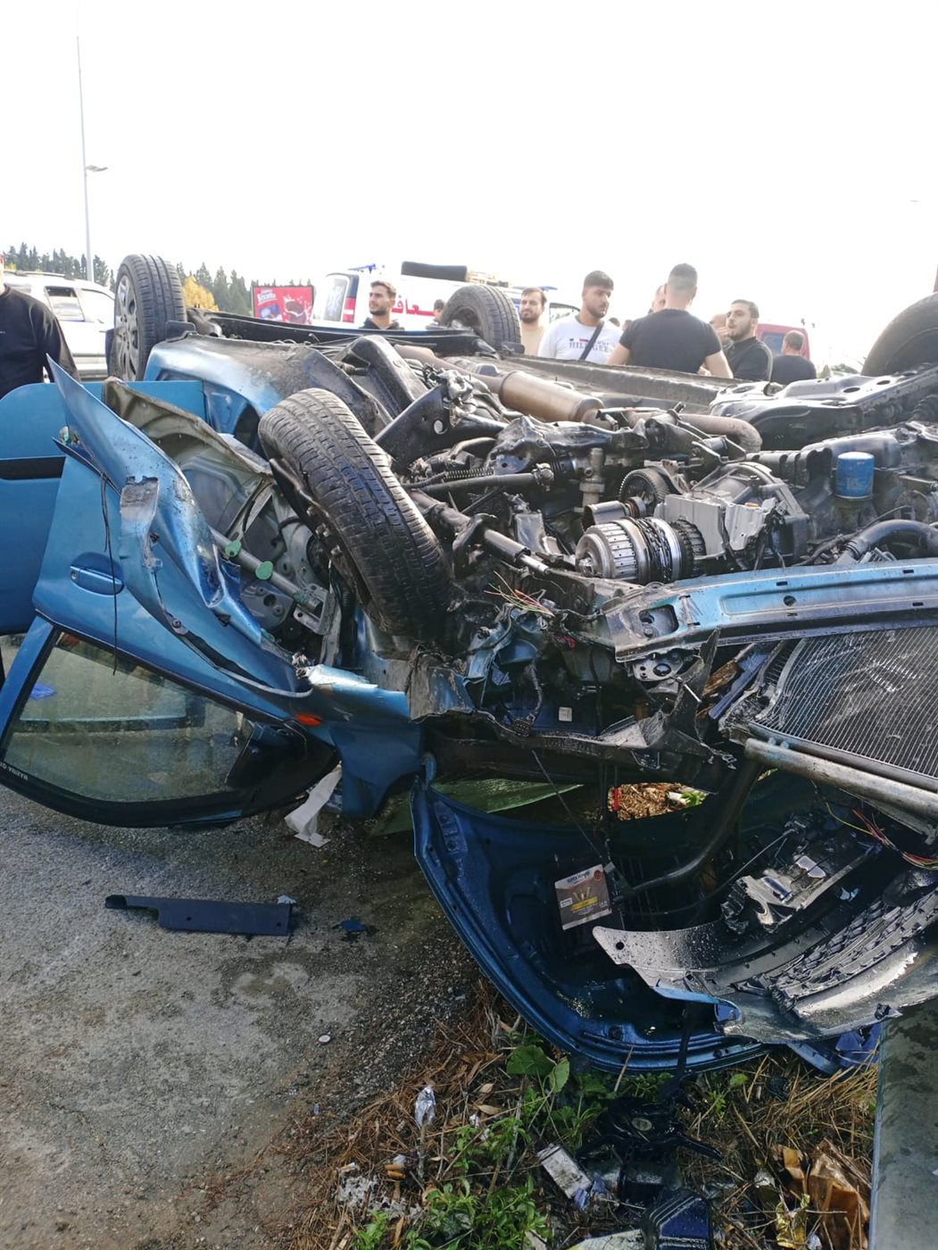 اصابة شخصين بحادث سير مروع على أوتوستراد صيدا بإتجاه صور محلة إنصارية